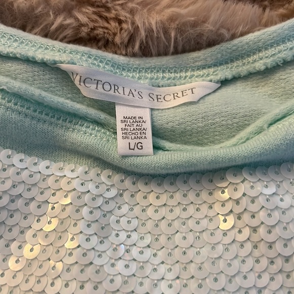 NEW Victoria’s Secret Angel Sequin Off-Shoulder Sweater - Picture 3 of 4